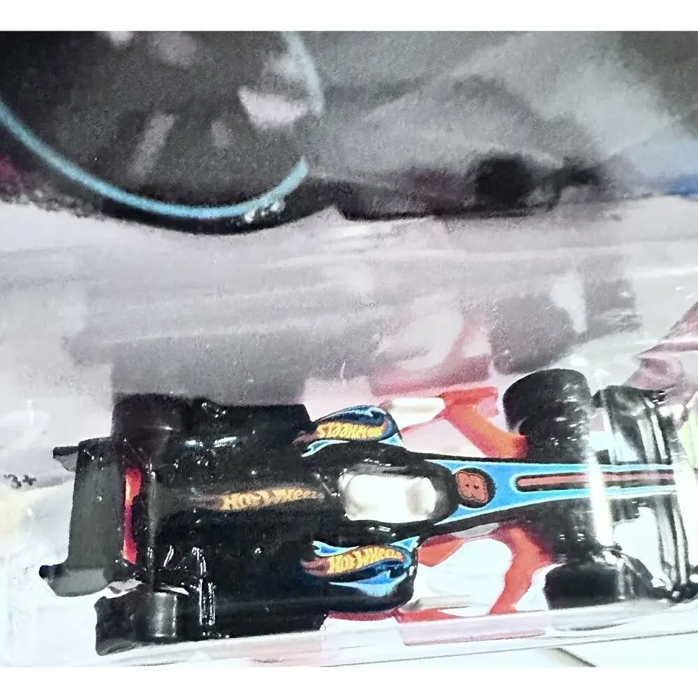 2015 Hot Wheels F1 Racer HW Race 146/240 New Hotwheels H88
